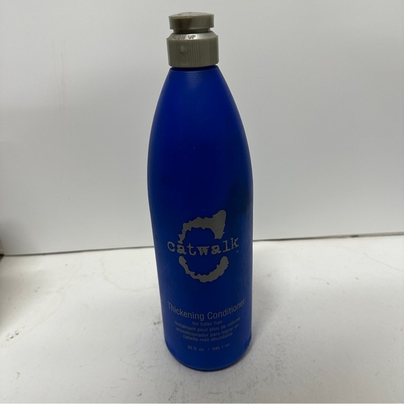 Catwalk by Tigi Thickening Conditioner for Fuller Hair 32 OZ HTF - Picture 1 of 4